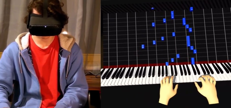 Mann mit VR-Brille und virtuellen Klavier