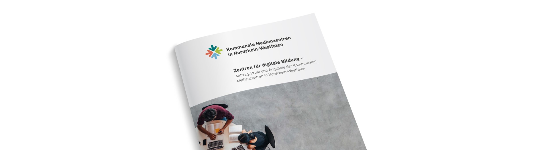 Broschüre der Kommunalen Medienzentren NRW mit dem Titel "Zentren für digitale Bildung"